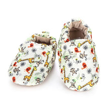 Cargar imagen en el visor de la galería, Zapatos blandos para bebés | zapatos de cuna infantil
